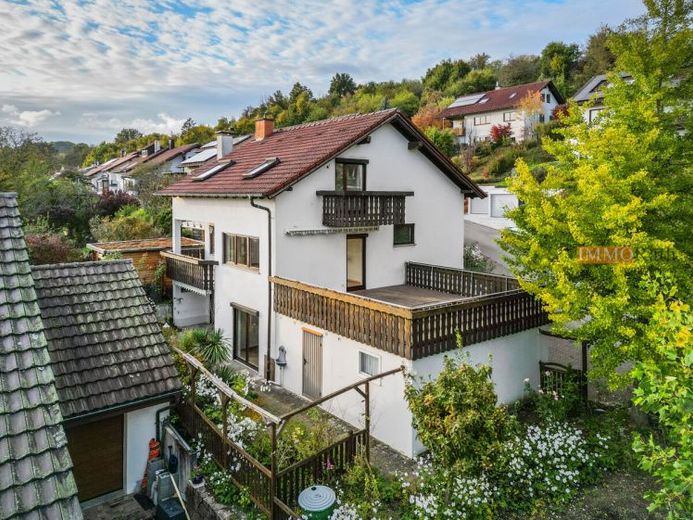 IMMORath.de - Gepflegtes Zuhause mit Doppelgarage und schönem Garten – Foto 1