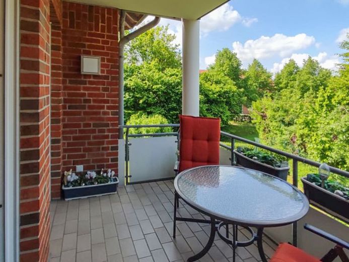 RESERVED! Stylish condominium with balcony, view of greenery and close to the town center in Sulingen – Foto 1