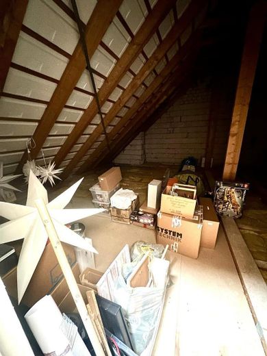 Yüksek kaliteli yenilenmiş 3 odalı çatı katı dairesi - Balkon ve Wilkau-Haßlau, Zwickau şehir sınırında sakin konum – Dachboden zur Wohnung