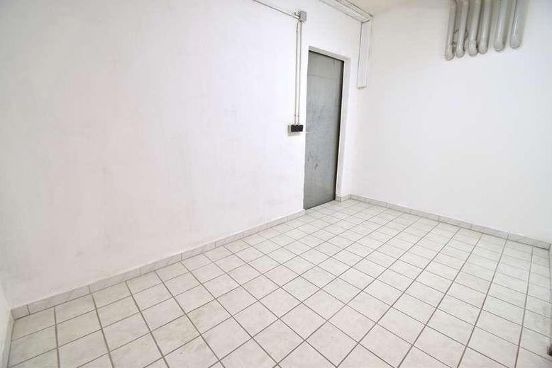Provisionsfrei - Wohnen wie im eigenen Haus: 120m² mit Garten, Traum-Weitblick & Wellness-Faktor – Kellerraum