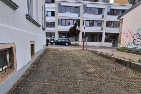Stellplatz im Zentrum der Stadt zu vermieten