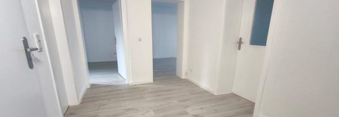 Sanierte 2-Zimmer-Erdgeschosswohnung mit Abstellraum in beliebter Lage in RE-Nord – Diele1