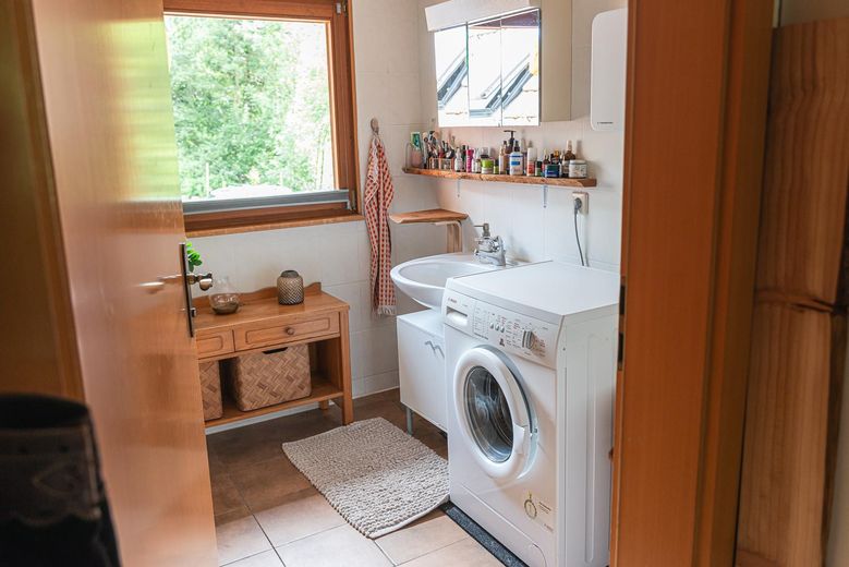 Modernes Badezimmer
