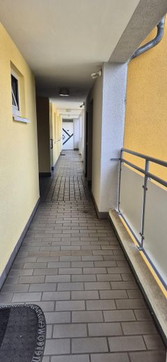 01.11.26 से खाली: विश्वविद्यालय के पास TG पार्किंग स्थान और बालकनी सहित 4-कमरों वाला मैज़ोनेट (109m²)! – Laubengang