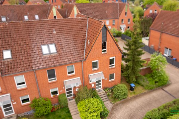 Reihenendhaus mit Garten u. Stellplatz - für den Käufer provisionsfrei