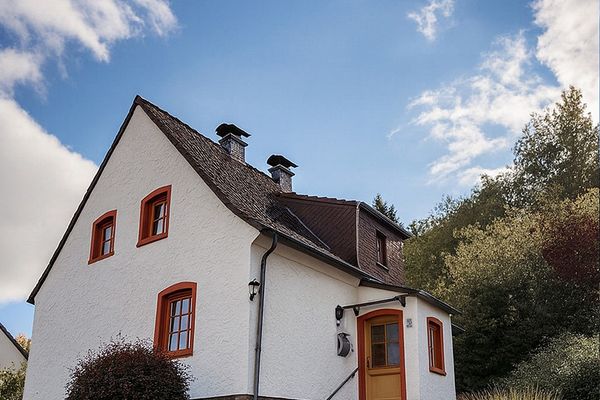 Charmantes Einfamilienhaus in Hanglage + Panoramablick Jünkerath