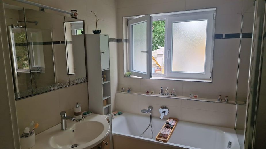 Helle Wohlfühlwohnung in zentraler Lage – 104 m² Wohnkomfort – Foto 8