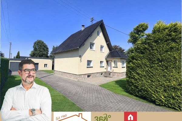Familienidylle in Güllesheim: Modernisiertes Wohnhaus mit großem Garten