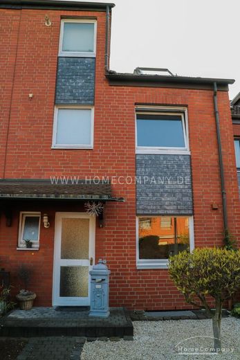 Möbliertes Traumhaus in Köln-Pesch! – 76820ba39c456a225091526a5e2f5b6f435d8d47.jpg