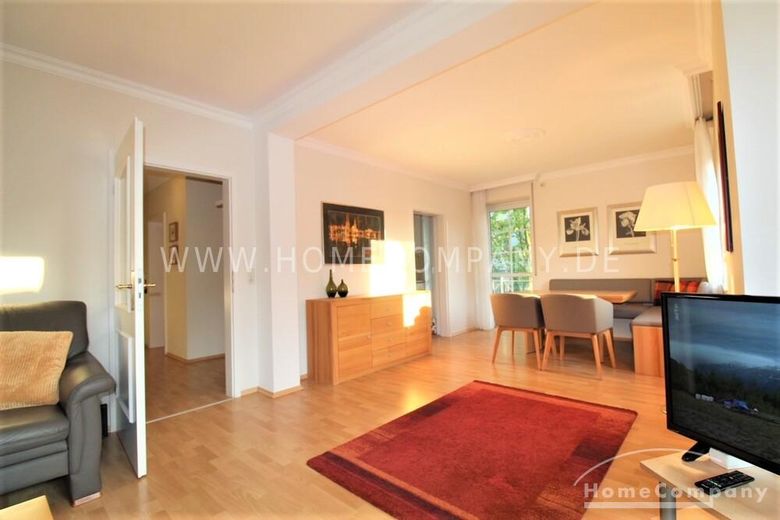1872024 HomeCompany Dresden सुसज्जित/Furnished प्यार से सजाया गया 2-कमरों वाला अपार्टमेंट, केंद्र के पास! लिफ्ट और बालकनी, अधिकतम 3 व्यक्ति – 71c9ca14d1c2be1af7c5ab5bb62bbdff3fba1d26.jpg