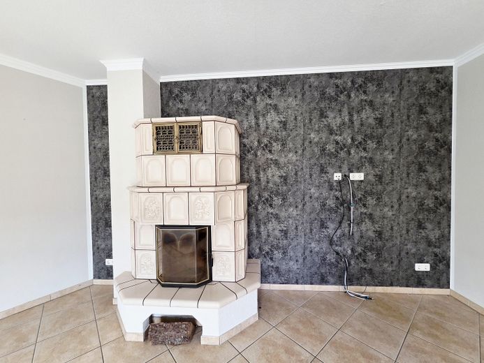 Wohnzimmer mit Kamin