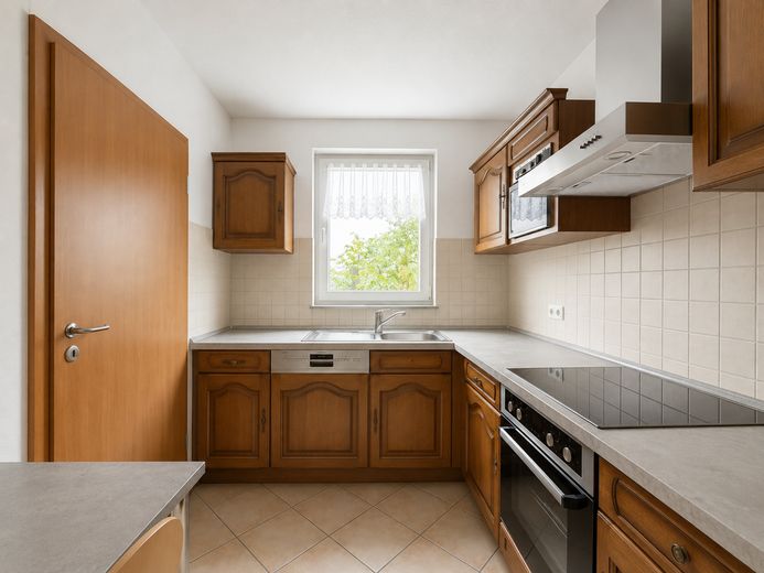*Reihenendhaus in ruhiger Lage von FFM-Griesheim* – Küche