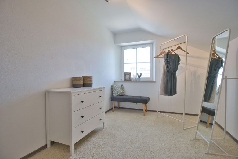 Ankleidezimmer (Bügelzimmer)