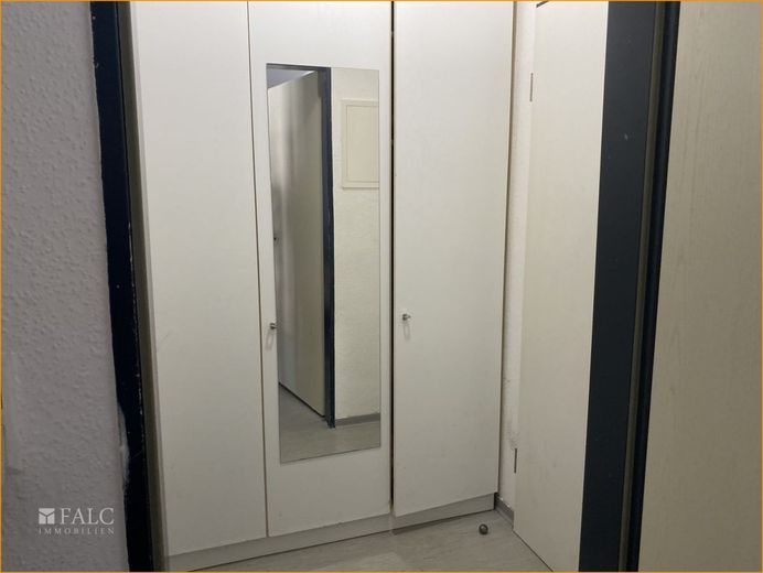 *Kapitalanleger aufgepasst* 
gut vermietete 1-Zimmer Eigentumswohnung in Hannover zu verkaufen – Wohnungsflur