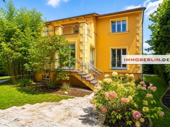 IMMOBERLIN.DE - Convincente casa unifamiliare su un terreno meraviglioso – Foto 1
