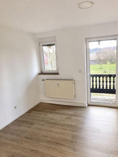 Helle und moderne 2-Zimmer-Wohnung mit Balkon in Außernzell – Foto 6