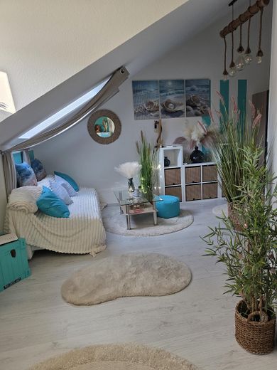 Oberkrämer - interessantes, saniertes & gepflegtes RMH mit Luxusausstattung – Gästezimmer / Kind 1