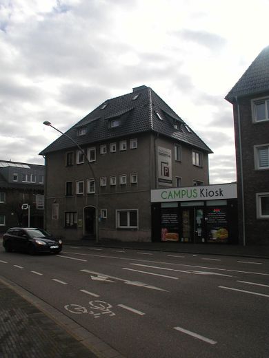 Stylowe mieszkanie na 2. piętrze w centrum miasta do wynajęcia – Straßenansicht