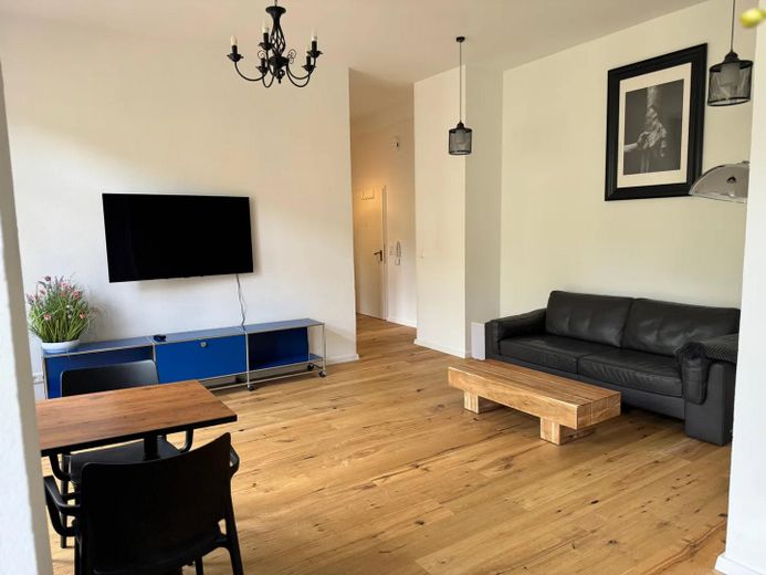 Appartement moderne de 2 pièces de 65m² à Karlsruhe – Photo 2