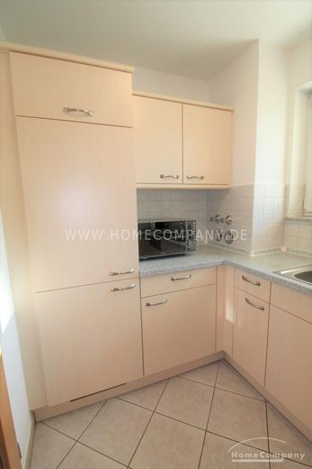 2079511 HomeCompany Dresden Möbliert/Furnished 2-Zimmer Wohnung mit Dachterrasse in Dresden-Striesen YouTube Virtual Tour max. Personen 2 – c275e9da594af4a6891982712ff3d0891188ba37.jpg