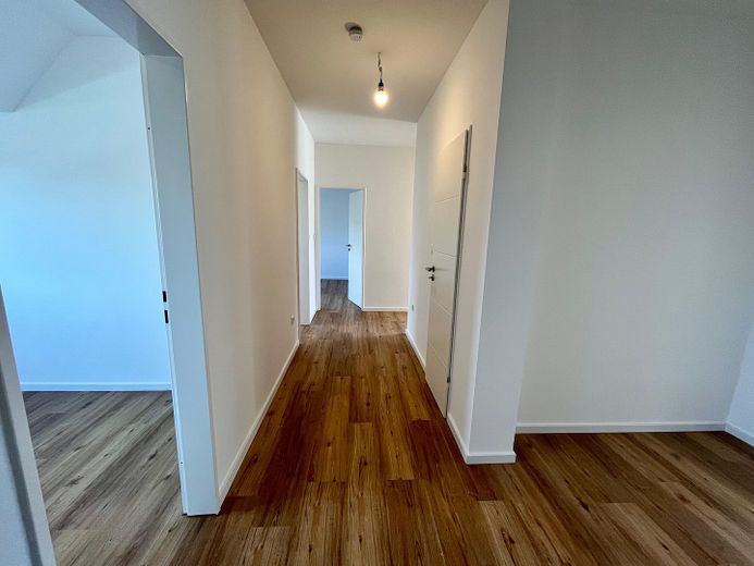 Provisionsfrei: 4-Zimmer-Dachgeschosswohnung mit Südbalkon & Garagenstellplatz in Schwachhausen – Foto 4