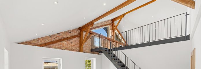 Wunderschöne, helle Galeriewohnung 4-Zimmer – Küche 2.OG