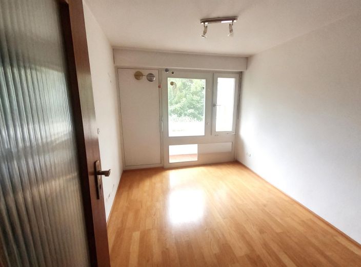 Münih yakınlarında Zorneding’de bakımlı sıra ortası ev – Schlafzimmer 3 / Büro