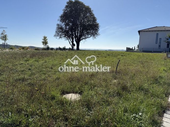 Möckenlohe’de imarlı arsa – Fotoğraf 1