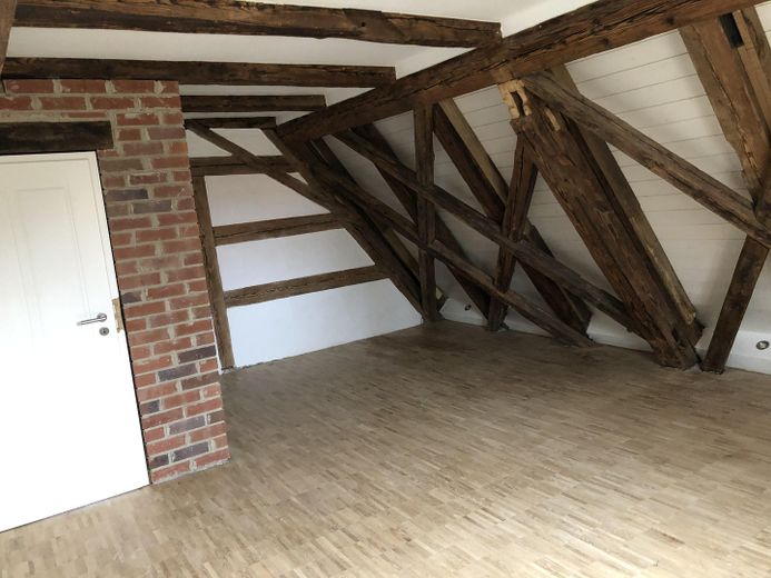 Edificio storico completamente ristrutturato nel centro di Hallstadt – Schlafen 1.OG