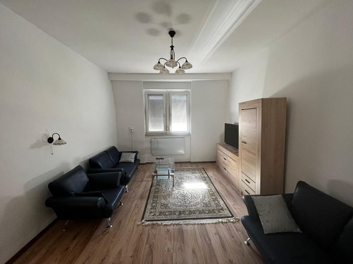 3-Zimmer-Wohnung in Top-Lage – Wohnzimmer