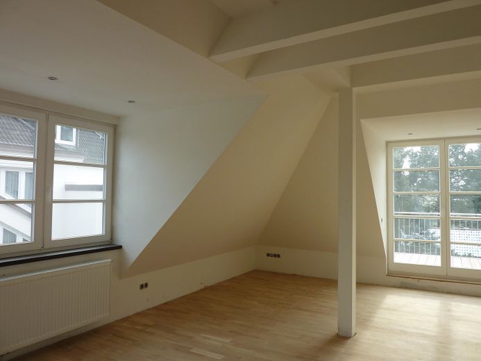 Exklusive 3,5-Zimmer Maisonette-Wohnung mit zwei Balkonen in Hamburg – Zdjęcie 8