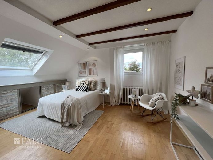 Sonnige Dachgeschosswohnung in Bestlage - Essen Bergerhausen – Schlafzimmer