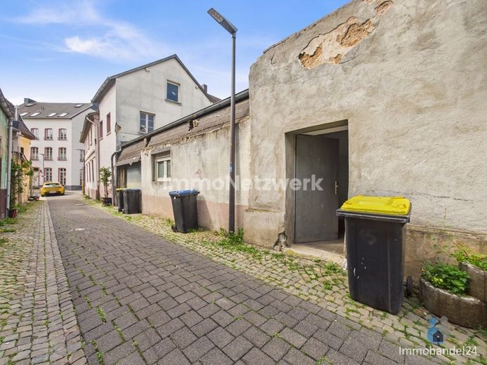 NEU***Sanierungsprojekt im Zentrum von Euskirchen***TOPLAGE – Anbauten