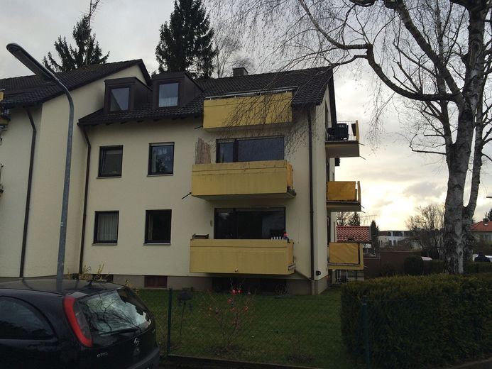 Jasne 3-pokojowe mieszkanie z tarasem na dachu i widokiem na góry w Monachium-Fasangarten – wkrótce dostępne – Foto 1