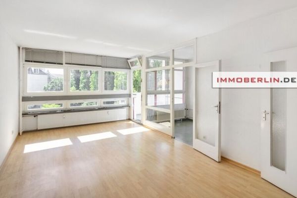 IMMOBERLIN.DE - Luminoso apartamento con soleada logia tranquila en una infraestructura excelente