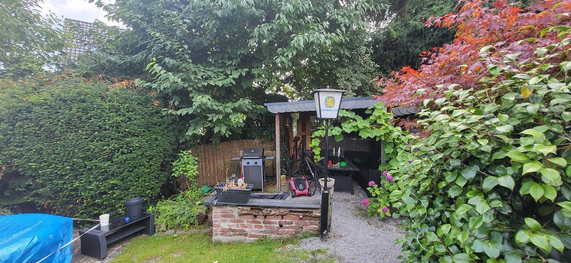 Gartenhaus Wohnung li. 