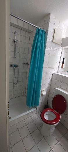 1 Zimmer Wohnung in Saarbrücken - nähe Uni – Bad 1