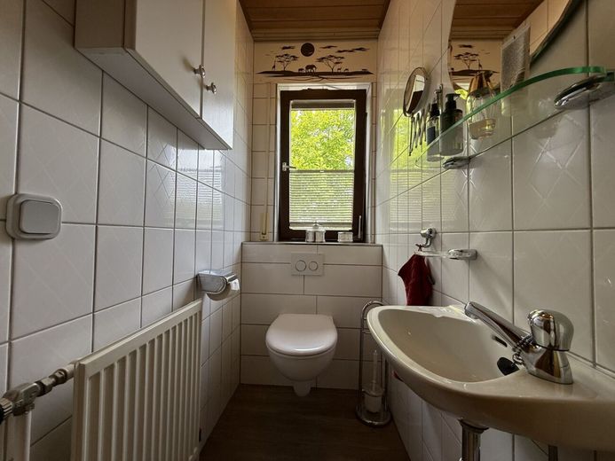 Mehr Platz, mehr Möglichkeiten, mehr Zuhause im wunderschönen Kalletal – Gäste-WC