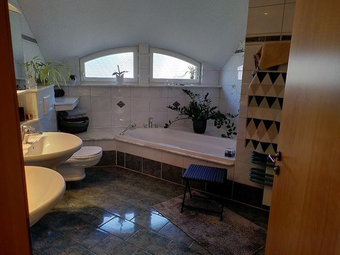 Wannen - + Duschbad + 2 W-Beck