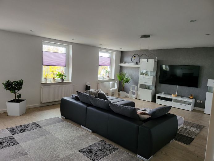 Moderne Großraumwohnung inkl. EBK, Klima und Badmöbel – Foto 2