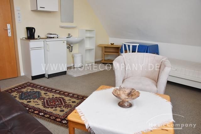 GrossBuchholz-Heideviertel, Praktisches, helles Zimmer im Dachgeschoss – an Wochenendheimfahrer – ec9649f1984f4b4268b8fbf062a3ec7c7e810bea.jpg