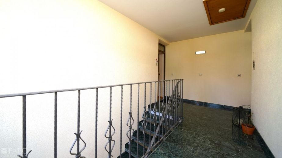 Treppenhaus DG Eingangsansicht