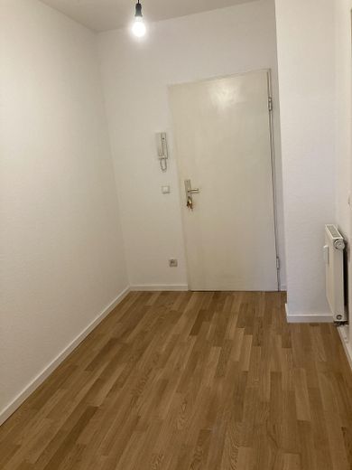 Schöne 1-Zimmer Dachgeschosswohnung in denkmalgeschützter Villa in zentraler Lage von Radebeul – Foto 12