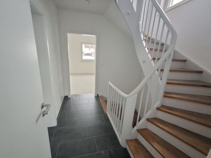 Flur OG (Blick zum SZ)