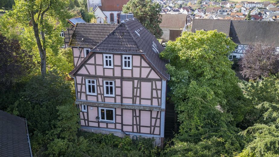 Herrschaftliches ehemaliges Pfarrhaus, Anno 1801 – Denkmal, Fördermöglichkeiten & Steuervorteile – Rückseite