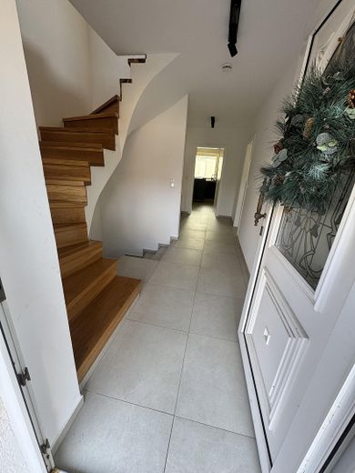 Eingangsbereich und Flur EG