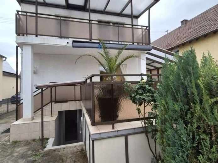 Chic & modern: Doppelhaushälfte mit Garten und vermietbarem 2-ZKB-Apartment in Lu-Oggersheim – Foto 1