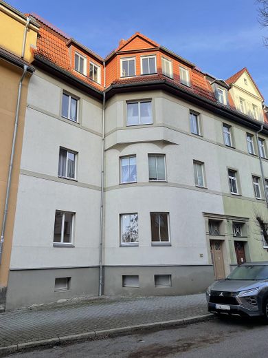 Provisionsfrei: 3-Zimmer-Balkonwohnung im Hochparterre eines kernsanierten 4-FH, Weimar Nordvorstadt – Altbaucharme mit hohen Decken