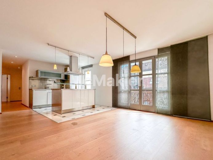 Exklusiv & bezugsfrei: Moderne Innenstadtwohnung mit Balkon und Stellplatzoption – Foto 1