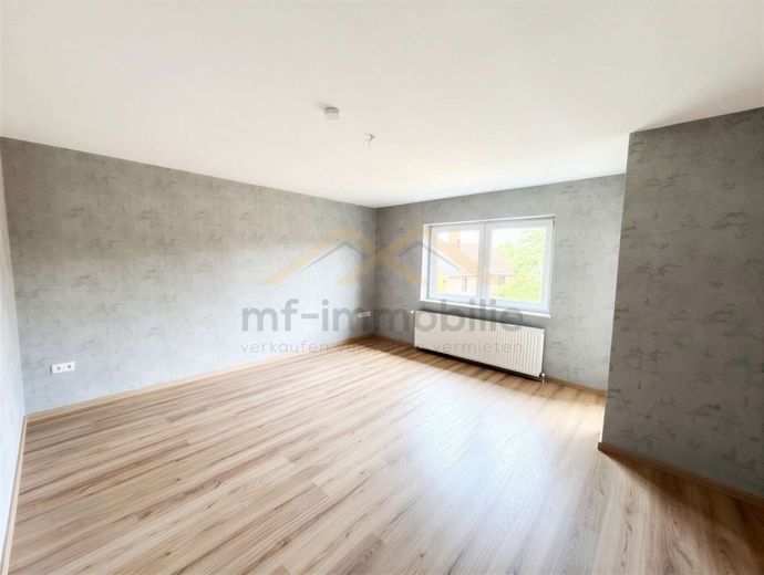 Wohnung in Grasleben ruhige Lage, Balkon, saniertes Badezimmer – Wohnzimmer